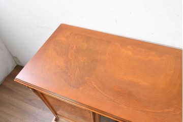 中古　CLイタリア(CLItalia)　花の象嵌と流麗な彫刻が美しいサイドボード　定価約180万円　(R-091288)