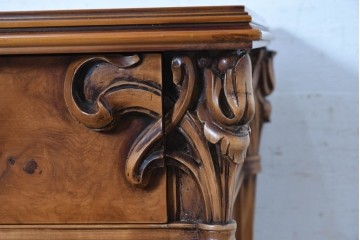中古　CLイタリア(CLItalia)　花の象嵌と流麗な彫刻が美しいサイドボード　定価約180万円　(R-091288)