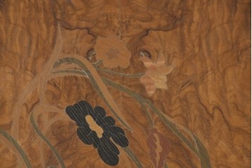 中古　CLイタリア(CLItalia)　花の象嵌と流麗な彫刻が美しいサイドボード　定価約180万円　(R-091288)