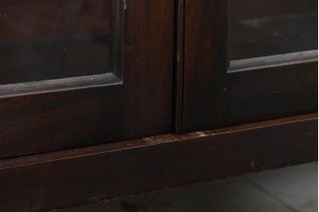アメリカアンティーク　1930年から1950年頃　三面ガラスとミラーバックで見せる収納を楽しめるキャビネット　(R-091290)