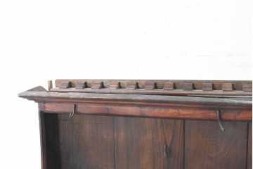 イギリスアンティーク　1800年から1830年頃　約200年前の希少品!!　オーク材　重厚な雰囲気漂うカップボード　(R-091292)