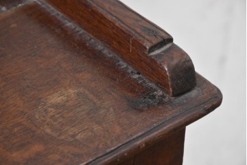イギリスアンティーク　1800年から1830年頃　約200年前の希少品!!　オーク材　重厚な雰囲気漂うカップボード　(R-091292)