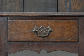 イギリスアンティーク　1800年から1830年頃　約200年前の希少品!!　オーク材　重厚な雰囲気漂うカップボード　(R-091292)
