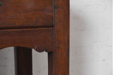 イギリスアンティーク　1800年から1830年頃　約200年前の希少品!!　オーク材　重厚な雰囲気漂うカップボード　(R-091292)