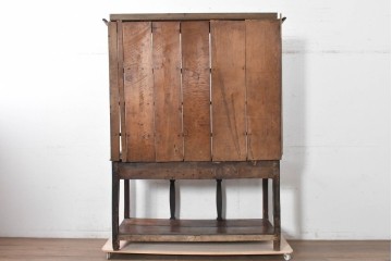 イギリスアンティーク　1800年から1830年頃　約200年前の希少品!!　オーク材　重厚な雰囲気漂うカップボード　(R-091292)