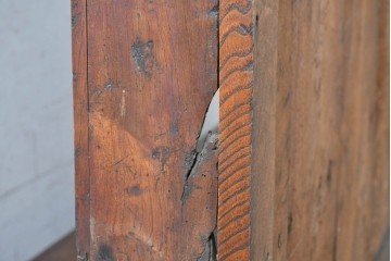 イギリスアンティーク　1800年から1830年頃　約200年前の希少品!!　オーク材　重厚な雰囲気漂うカップボード　(R-091292)