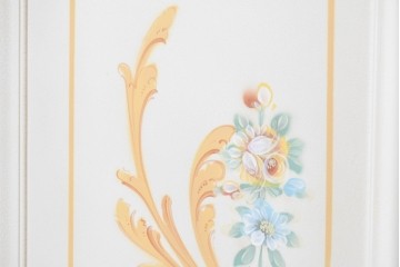 中古　美品　SILIK(シリック)　花柄と立体的な装飾が優美なチェスト　現行定価約300万円　(R-091294)