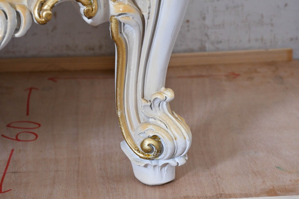 中古　美品　SILIK(シリック)　花柄と立体的な装飾が優美なチェスト　現行定価約300万円　(R-091294)
