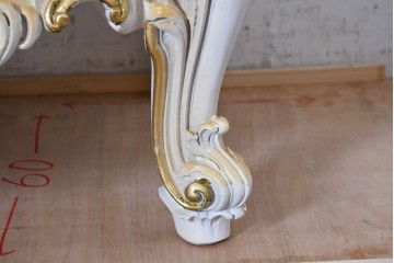 中古　美品　SILIK(シリック)　花柄と立体的な装飾が優美なチェスト　現行定価約300万円　(R-091294)