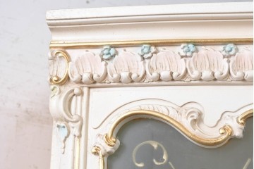 中古　SILIK(シリック)　華やかな立体装飾が印象的なキュリオケース　現行定価約180万円　(R-091295)