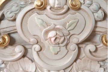 中古　SILIK(シリック)　華やかな立体装飾が印象的なキュリオケース　現行定価約180万円　(R-091295)