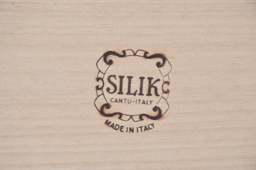 中古　SILIK(シリック)　華やかな立体装飾が印象的なキュリオケース　現行定価約180万円　(R-091295)