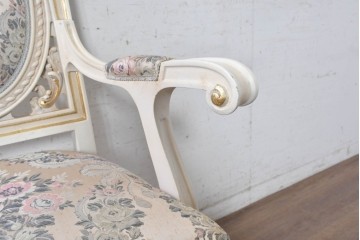 中古　イタリア高級家具　SILIK(シリック)　花柄ファブリックと彫刻装飾のアームチェア　(R-091297)