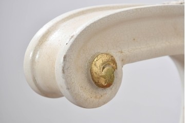 中古　イタリア高級家具　SILIK(シリック)　花柄ファブリックと彫刻装飾のアームチェア　(R-091297)