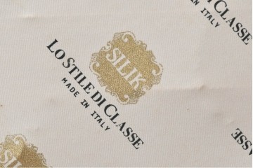 中古　イタリア高級家具　SILIK(シリック)　花柄ファブリックと彫刻装飾のアームチェア　(R-091297)
