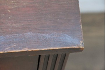 アメリカヴィンテージ　1970年頃　マホガニー材　クラシカルなデザインと豊富な収納が魅力の横長チェスト　(R-091300)