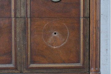アメリカアンティーク　1900年から1910年頃　John Widdicomb Company(ジョン・ウィディコム社)　マホガニー材　サイドボードのような脚付きワイドチェスト 　(R-091301)
