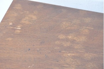 アメリカアンティーク　1900年から1910年頃　John Widdicomb Company(ジョン・ウィディコム社)　マホガニー材　すらりとした脚と端正な装飾が美しいチェスト　(R-091303)
