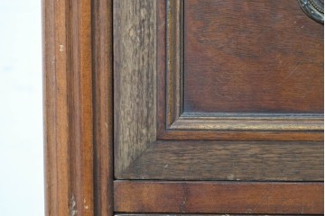 アメリカアンティーク　1900年から1910年頃　John Widdicomb Company(ジョン・ウィディコム社)　マホガニー材　すらりとした脚と端正な装飾が美しいチェスト　(R-091303)