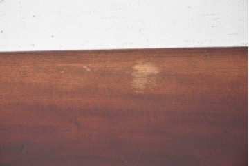 アジアンヴィンテージ　1970年から1980年頃　アンティーク調　深みのある赤褐色が格調高い小ぶりなチェスト　(R-091304)