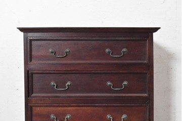 アジアンヴィンテージ　1970年から1980年頃　アンティーク調　深みのある赤褐色が格調高い小ぶりなチェスト　(R-091305)