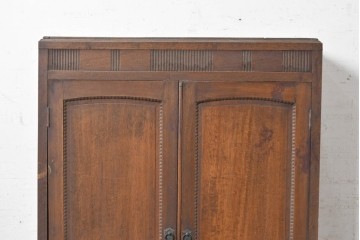 和製アンティーク　昭和初期　金具の意匠が趣深い両開き扉の本箱　(R-091306)
