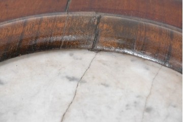 イギリスアンティーク　1860年から1880年頃　マホガニー材　大理石　ヴィクトリアン様式　円筒形サイドキャビネット　(R-091310