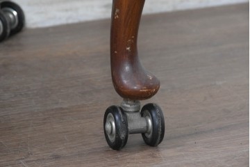 イギリスアンティーク　1920年から1930年頃　マホガニー材　5段の収納とキャスター脚を備えたクラシカルなレコードケース　(R-091311)