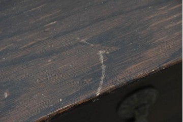 イギリスヴィンテージ　1950年頃　アンティーク調　オーク材　装飾金具を添えるクラシカルなコンソールテーブル　(R-091313)