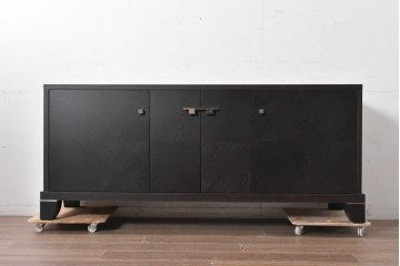 中古　イタリア製　超美品　SMANIA(ズマーニア)　4枚扉のサイドボード　定価約220万円　(R-091315)