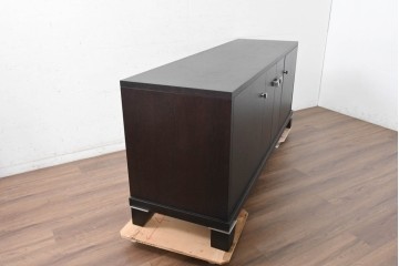 中古　イタリア製　超美品　SMANIA(ズマーニア)　4枚扉のサイドボード　定価約220万円　(R-091315)