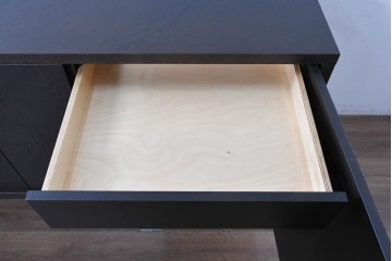 中古　イタリア製　超美品　SMANIA(ズマーニア)　4枚扉のサイドボード　定価約220万円　(R-091315)