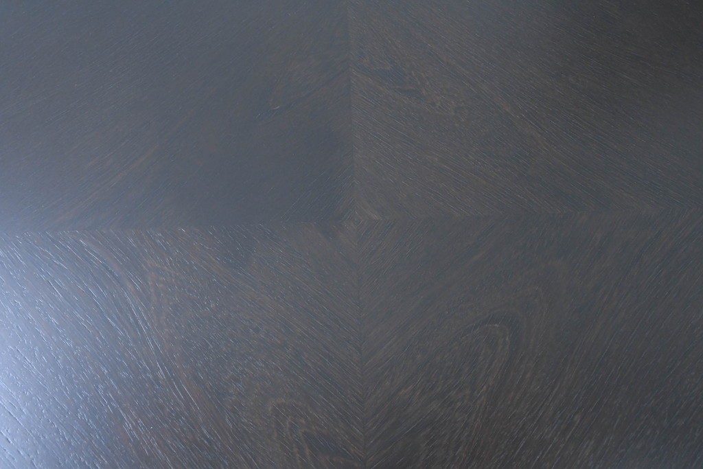 中古　超美品　イタリア高級家具　SMANIA(ズマーニア)　SHARP(シャープ)　木目とシックな色合いが上品なコーヒーテーブル　定価約100万円　(R-091320)