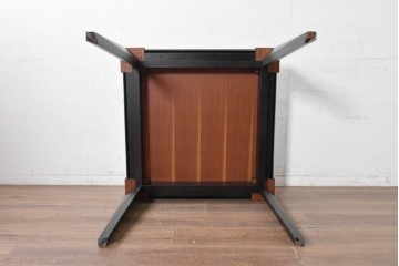 中古　超美品　イタリア高級家具　SMANIA(ズマーニア)　SHARP(シャープ)　木目とシックな色合いが上品なコーヒーテーブル　定価約100万円　(R-091320)
