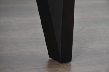 中古　超美品　イタリア高級家具　SMANIA(ズマーニア)　SHARP(シャープ)　シックな色合いとモダンなデザインが魅力のローテーブル　定価約110万円　(R-091321)