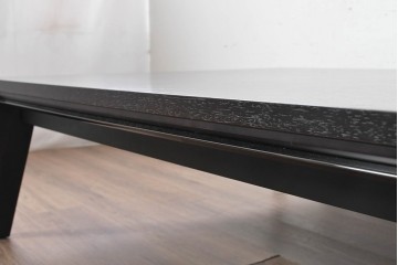 中古　超美品　イタリア高級家具　SMANIA(ズマーニア)　SHARP(シャープ)　シックな色合いとモダンなデザインが魅力のローテーブル　定価約110万円　(R-091321)