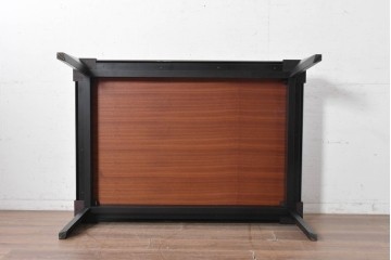 中古　超美品　イタリア高級家具　SMANIA(ズマーニア)　SHARP(シャープ)　シックな色合いとモダンなデザインが魅力のローテーブル　定価約110万円　(R-091321)