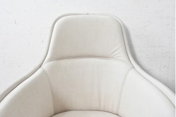 中古　美品　SMANIA(ズマーニア)　Gramercy Low(グラマシー・ロー)　ゆったりとした上品な佇まいが魅力のオフィスチェア　定価約90万円　(R-091322)