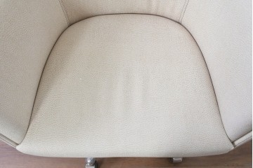 中古　美品　SMANIA(ズマーニア)　Gramercy Low(グラマシー・ロー)　ゆったりとした上品な佇まいが魅力のオフィスチェア　定価約90万円　(R-091322)