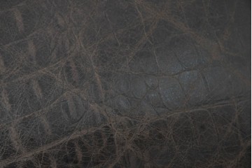 中古　SMANA(ズマーニア)　ブラウンのクロコダイル調張地がお洒落なダイニングチェア4脚セット　定価(4脚合計)約136万円　(R-091325)