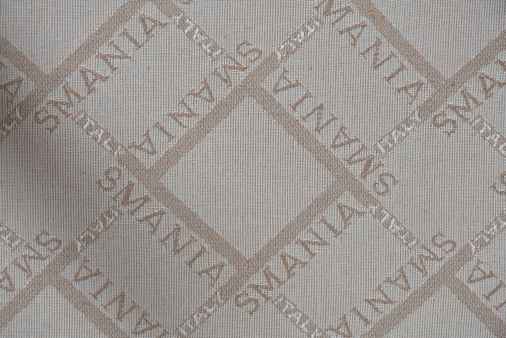 中古　SMANA(ズマーニア)　ブラウンのクロコダイル調張地がお洒落なダイニングチェア4脚セット　定価(4脚合計)約136万円　(R-091325)