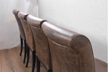 中古　SMANA(ズマーニア)　ブラウンのクロコダイル調張地がお洒落なダイニングチェア4脚セット　定価(4脚合計)約136万円　(R-091325)