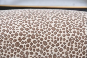 中古　美品　アメリカ最高級ブランド　CENTURY(センチュリー)　ロープツイスト装飾とアンテロープ柄が印象的なサロンチェア　定価約100万円　(R-091326)
