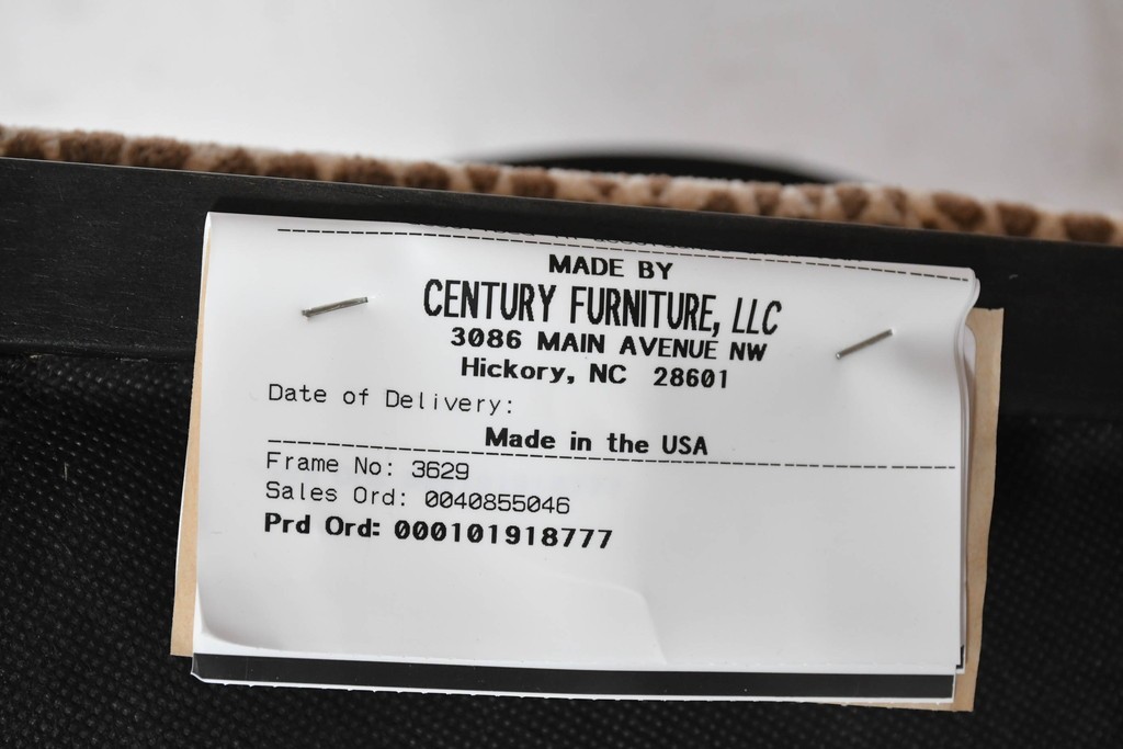 中古　美品　アメリカ最高級ブランド　CENTURY(センチュリー)　ロープツイスト装飾とアンテロープ柄が印象的なサロンチェア　定価約100万円　(R-091326)