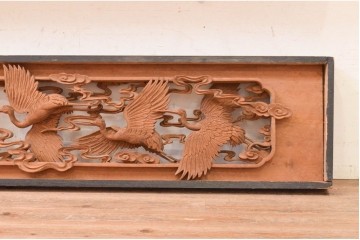 ヴィンテージ建具　昭和中期　井波彫刻　慶一作　千羽鶴の意匠が目を惹く両面彫刻欄間1枚　(R-091327)