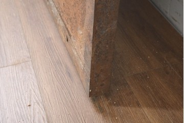 ヴィンテージ建具　昭和中期　無骨な風合いを楽しむ鉄製蔵戸1枚　(R-091335)