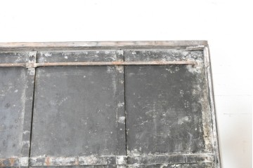 ヴィンテージ建具　昭和中期　無骨な風合いを楽しむ鉄製蔵戸1枚　(R-091335)