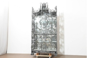 中古　イギリス　希少モデル　最高級!!　大迫力!!　もはや芸術品!!　MAITLAND SMITH(メートランドスミス)　植物文様の透かし装飾が圧巻のロートアイアンキャビネット　定価約220万円　(R-091336)
