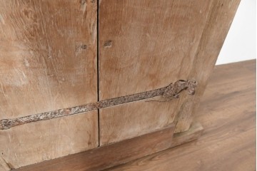 アジアンアンティーク建具　1900年頃　インド　チーク材　サンバースト文様を随所に配した重厚な枠付き両開き門扉2枚(1対)セット　(R-091337)