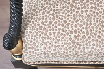 中古　美品　アメリカ最高級ブランド　CENTURY(センチュリー)　ロープツイスト装飾とアンテロープ柄が印象的なサロンチェア　定価約100万円　(R-091343)